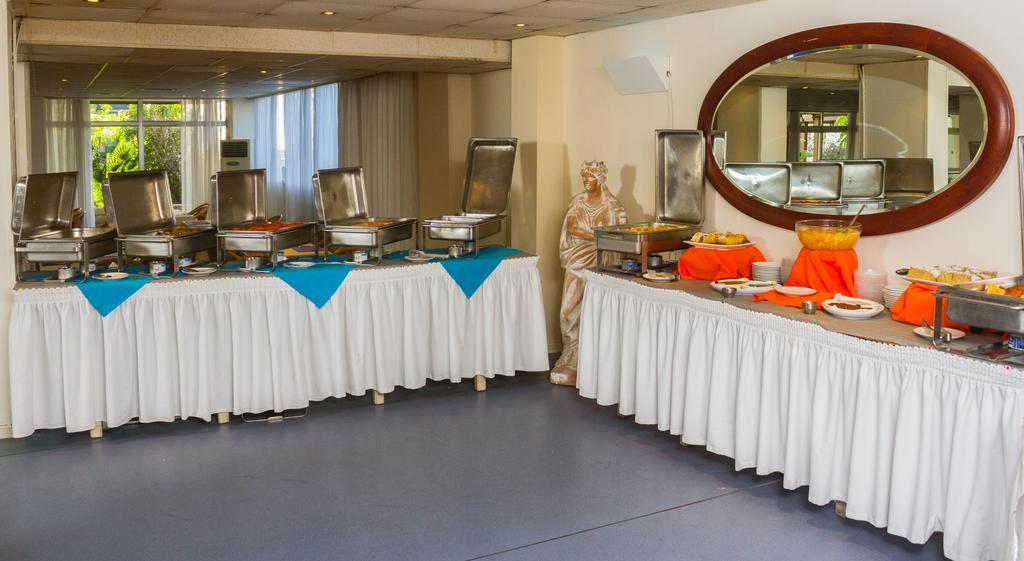 The Caravel Hotel Лимасол Екстериор снимка